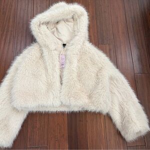 Wild Fable Cream Faux Fur Hooded Cropped Jacket